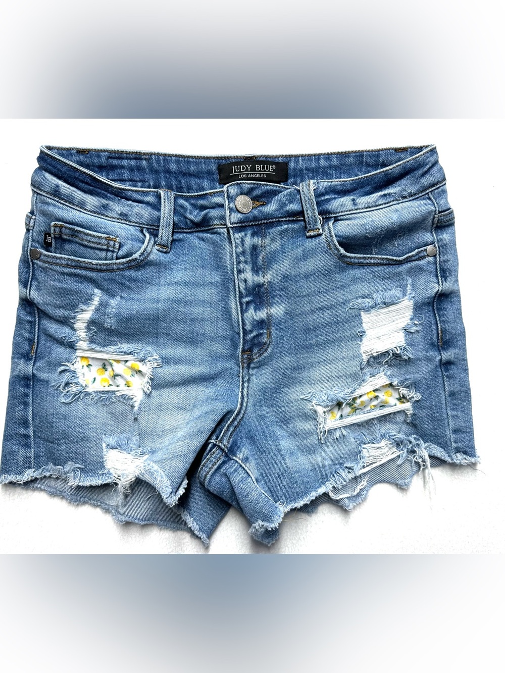 Judy Blue Lemon Patch Distressed Denim Shorts Medium Raw Hem JB150055